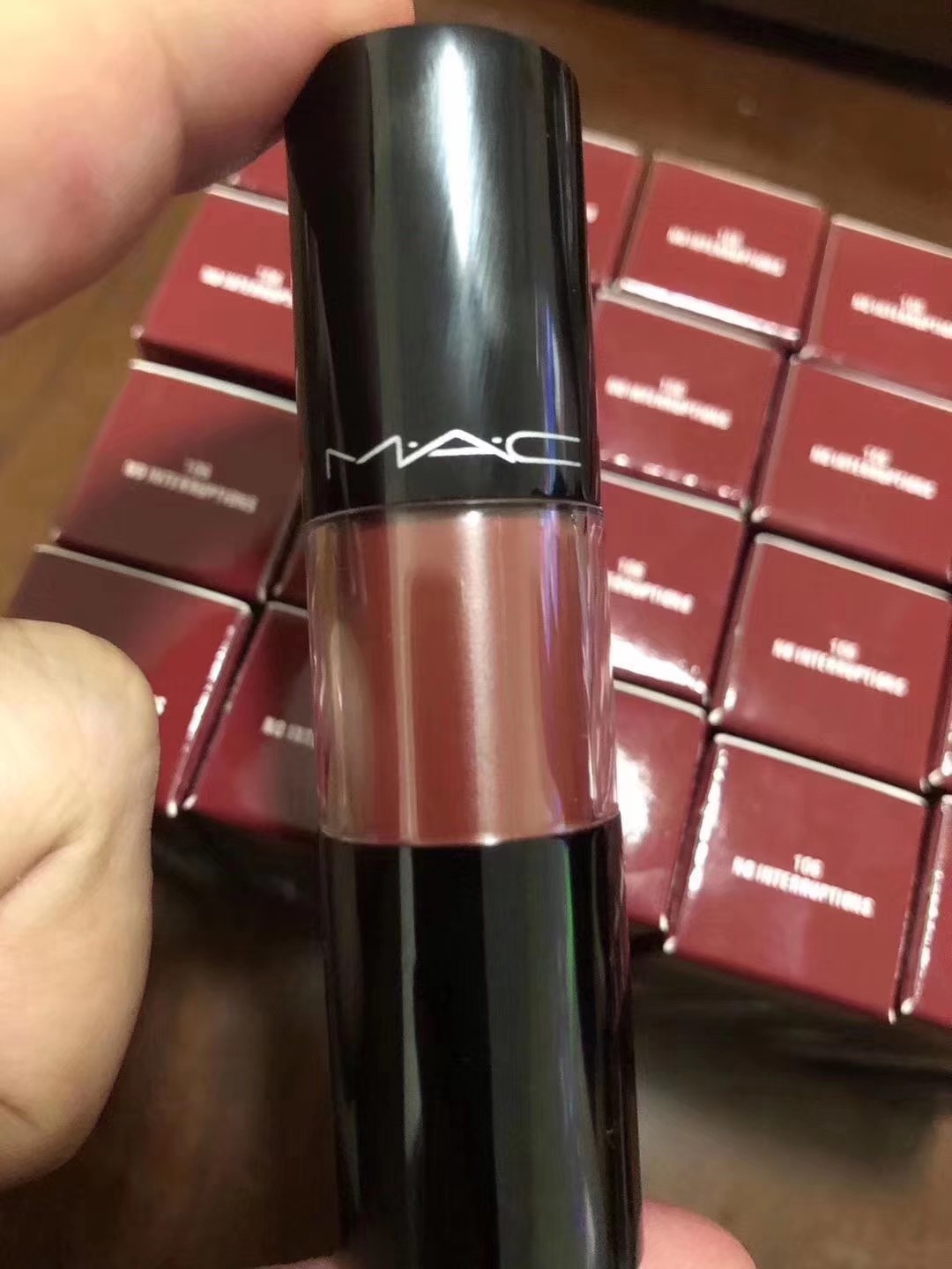 macǴ106